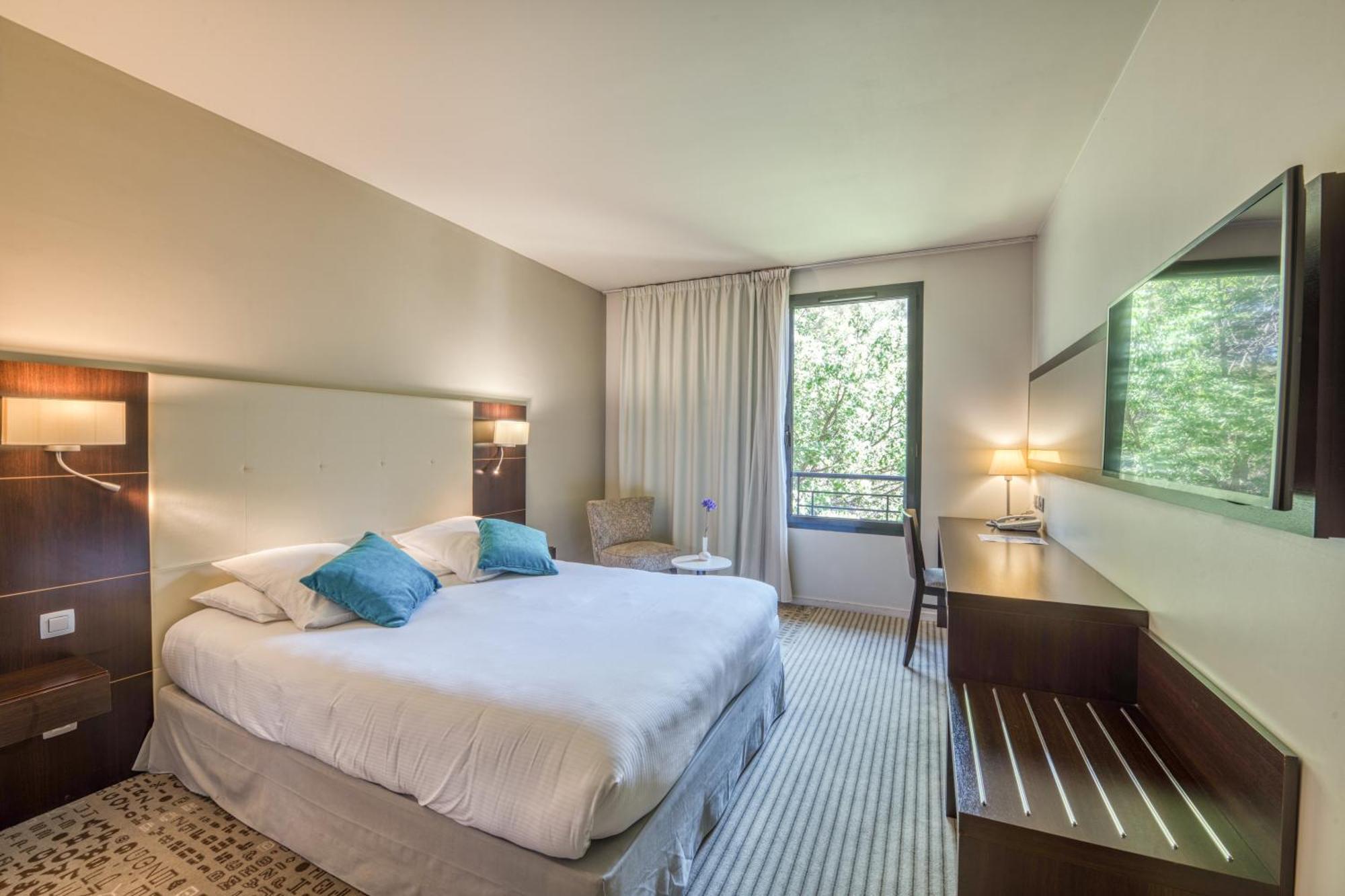 Mercure Aix-En-Provence La Duranne Gare Tgv Kültér fotó