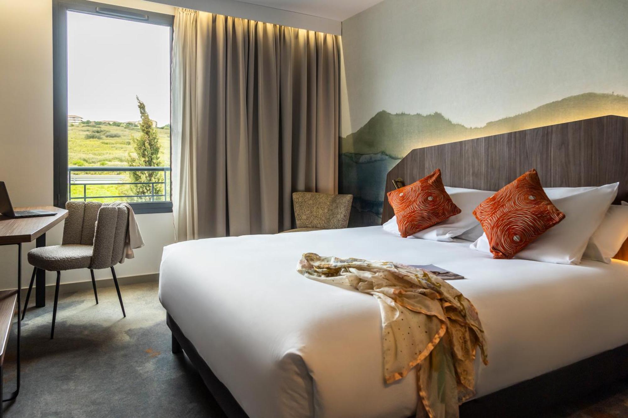 Mercure Aix-En-Provence La Duranne Gare Tgv Kültér fotó