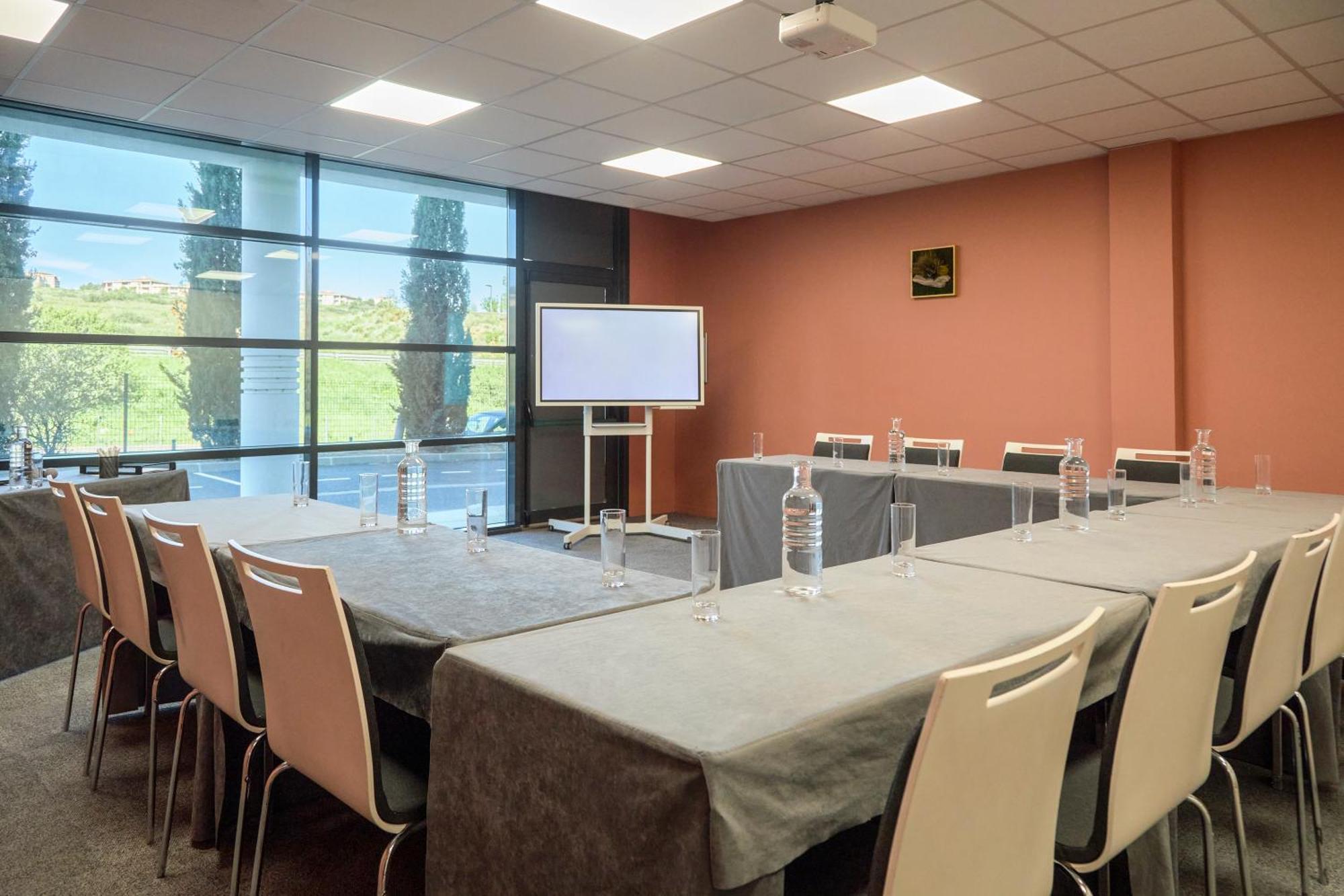Mercure Aix-En-Provence La Duranne Gare Tgv Kültér fotó