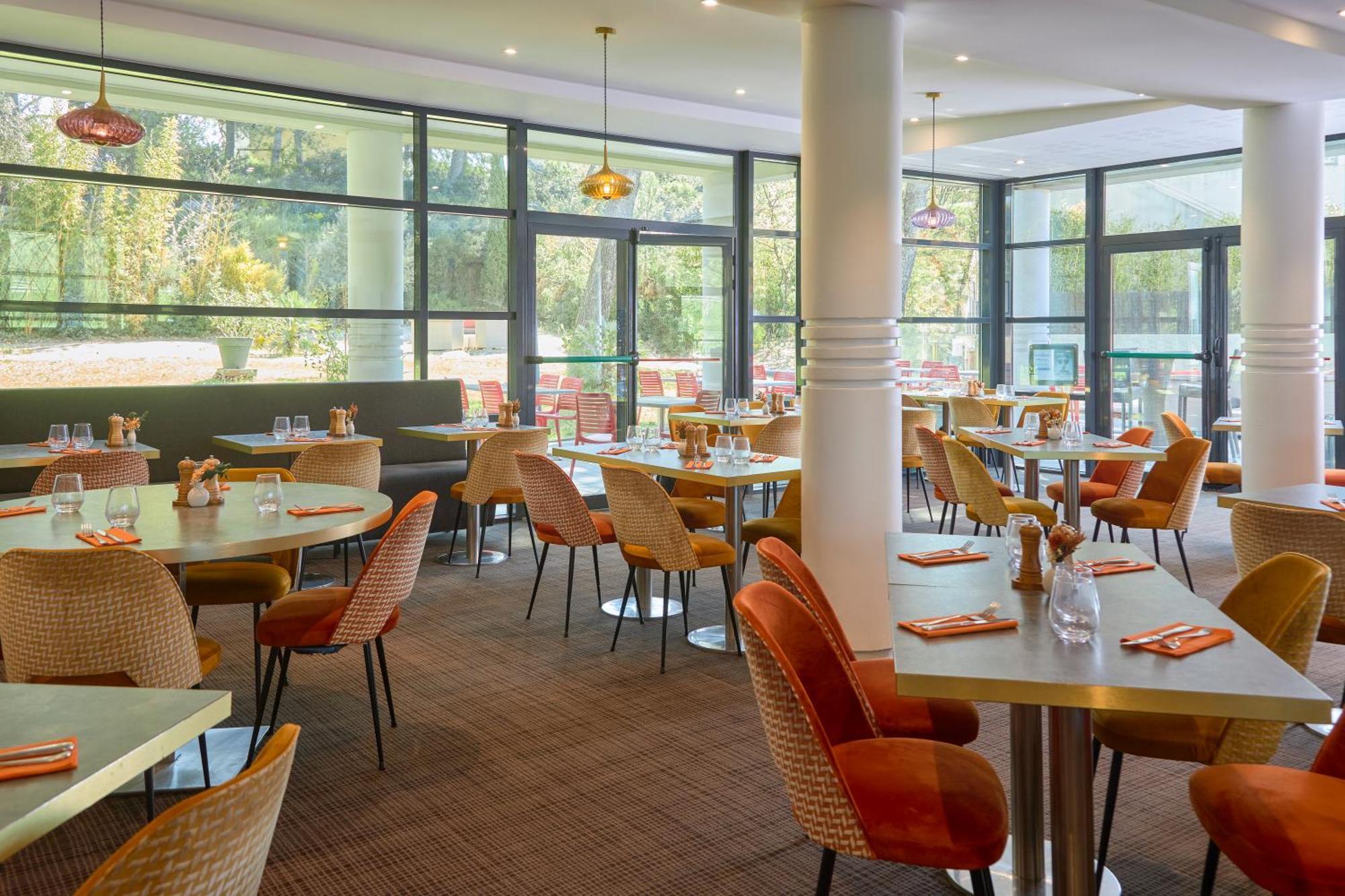 Mercure Aix-En-Provence La Duranne Gare Tgv Kültér fotó