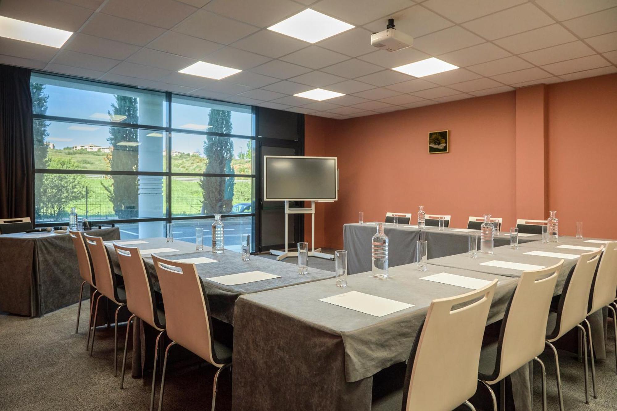 Mercure Aix-En-Provence La Duranne Gare Tgv Kültér fotó